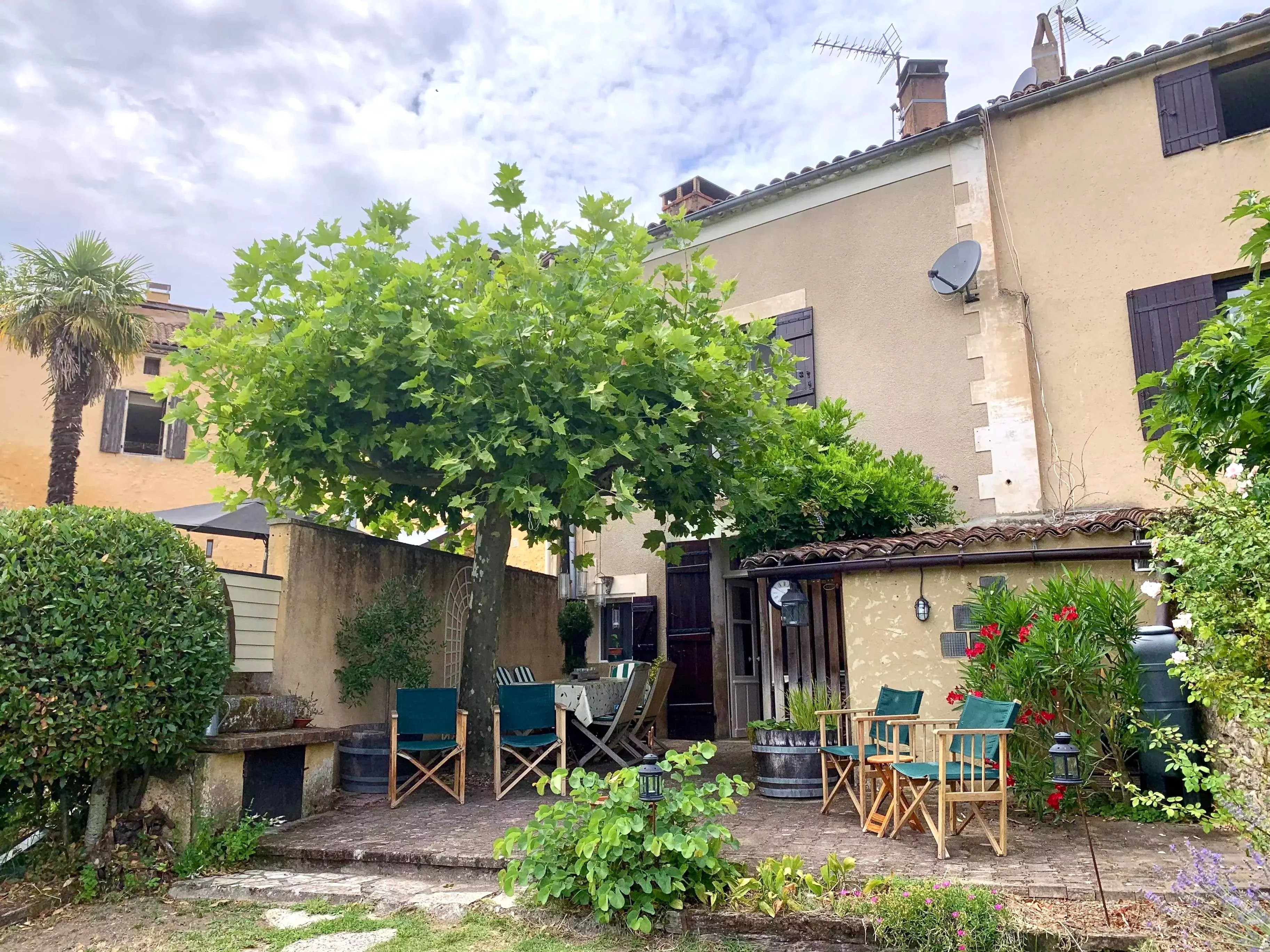 Well-presented 4-bedroom Townhouse in Belvès