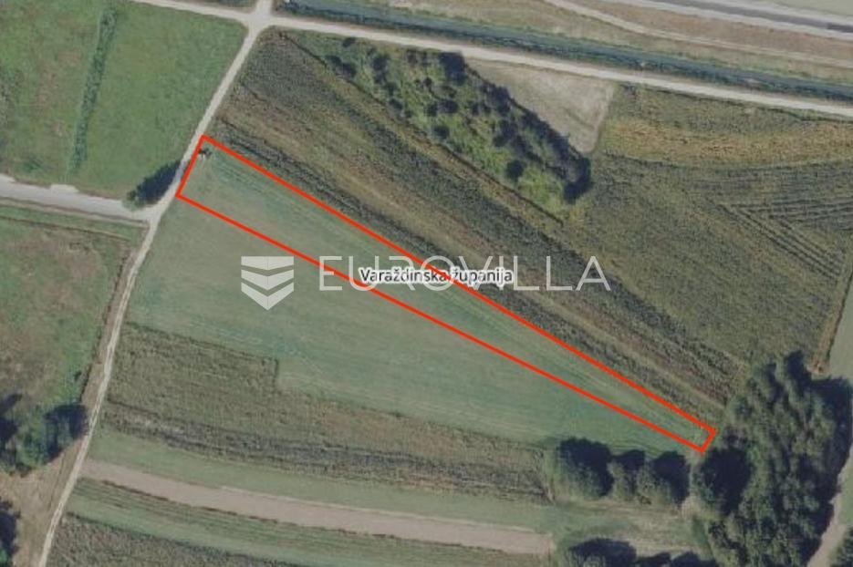 Trnovec Bartolovečki, Trnovec, Land in the East Industrial Zone, with an Area of 5,032 M²