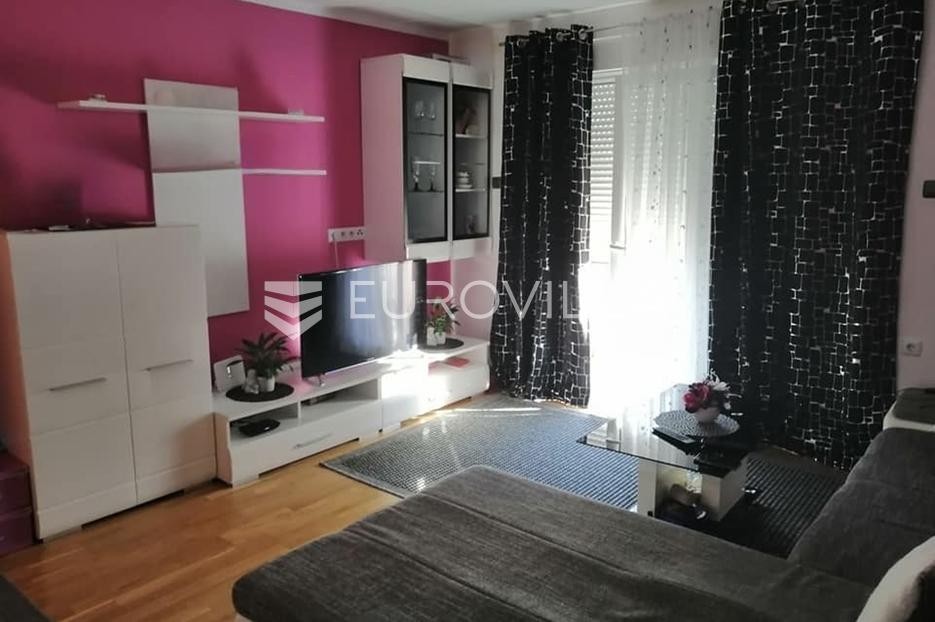 Novi Vinodolski, One-bedroom Apartment 57 M², Only 150 M from the Sea, Balcony, Sea View