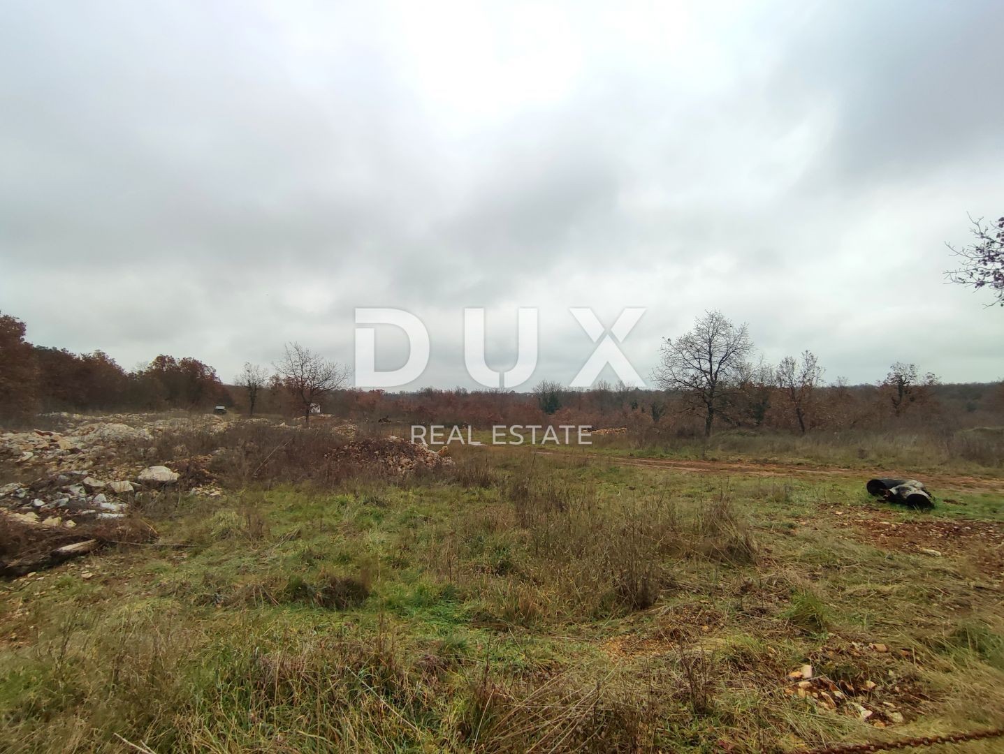 Istria, Vodnjan - Neat Building Land in a Quiet Location with Connections