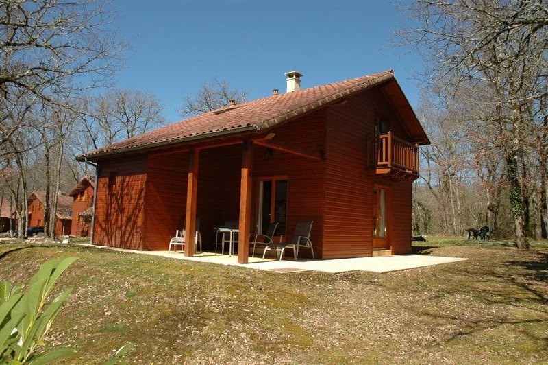 Turnkey 2-bedroom Chalet in a Prestigious Golf & Leisure Resort in the Dordogne Valley