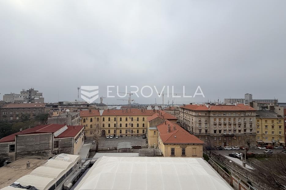 Rijeka, Belvedere, Two-bedroom Apartment, 62 M², Sea View, Close to the City Center.