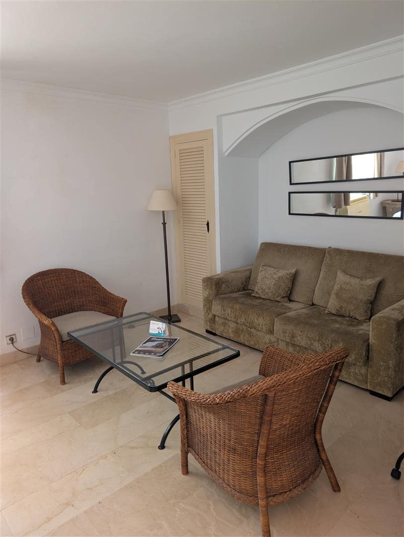 Apartment in Las Lomas