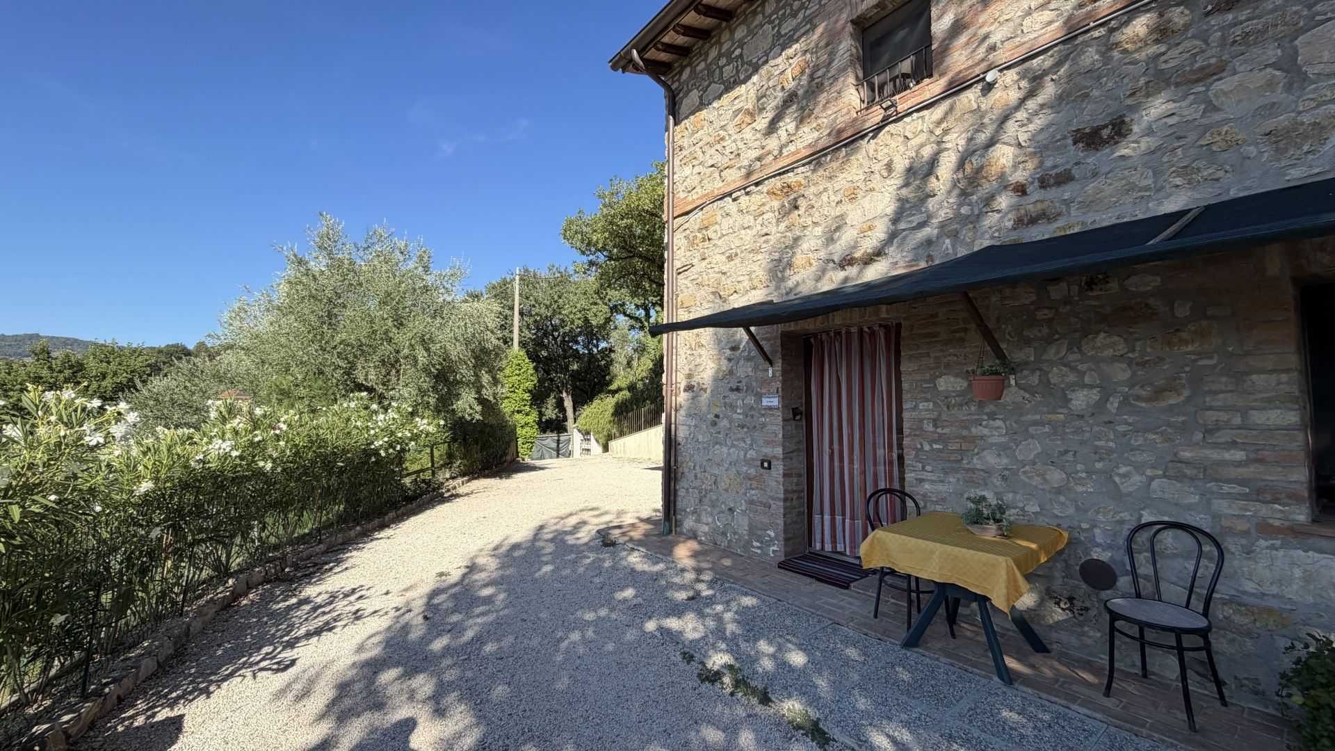Flat in a Farmhouse with a Private Outdoor Area and a Shared Pool