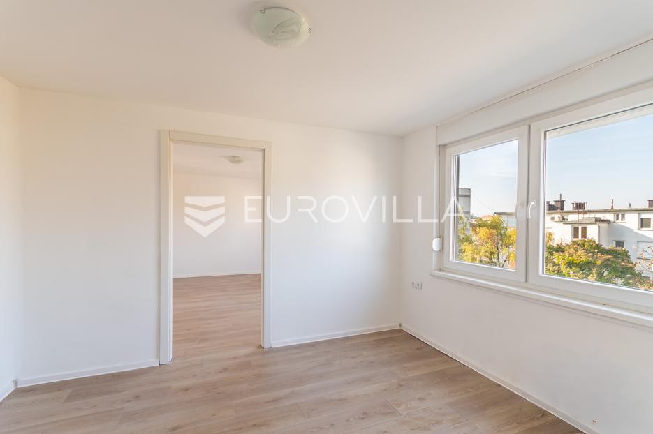 Varaždin, Banfica, Renovated Move in Ready Apartment, 45 M²